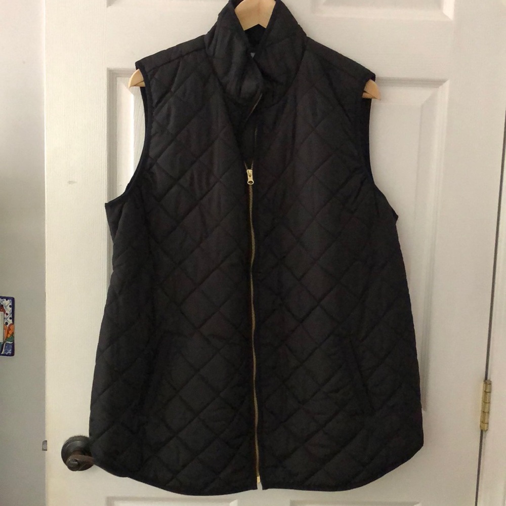 Old Navy Maternity Puffy Vest